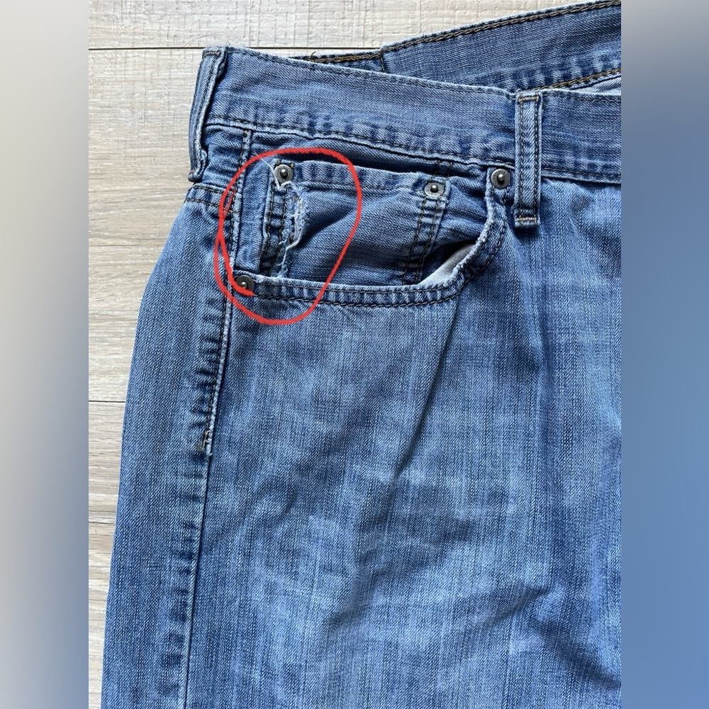 Levi's Relaxed Fit Men's Jeans in light blue - Picture 10 of 10
